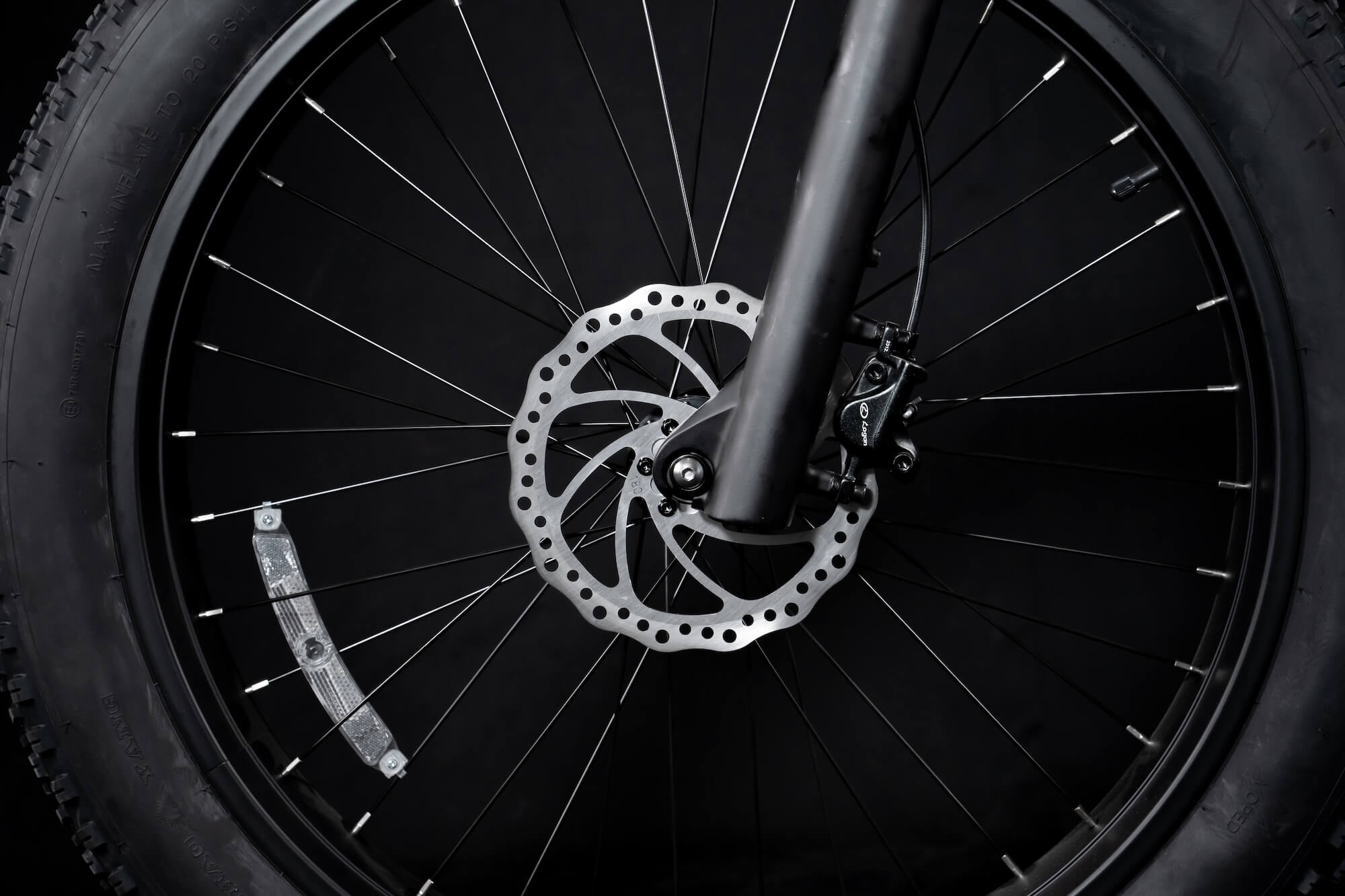 Cyrusher Aura – Hydraulic Disc Brakes
