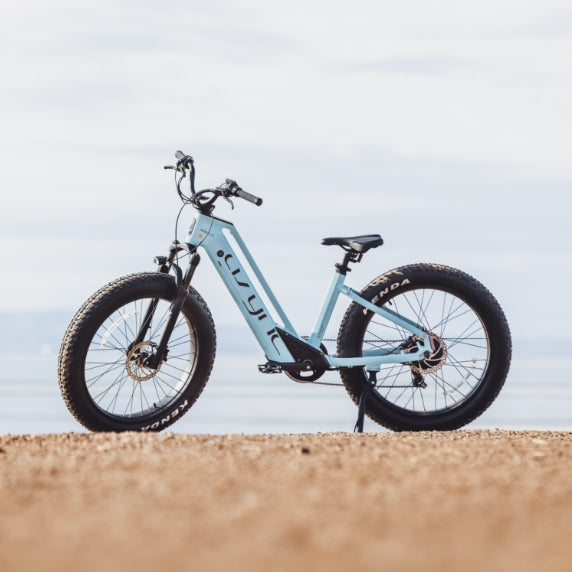 Cyrusher Aura electric bike on a ride 5